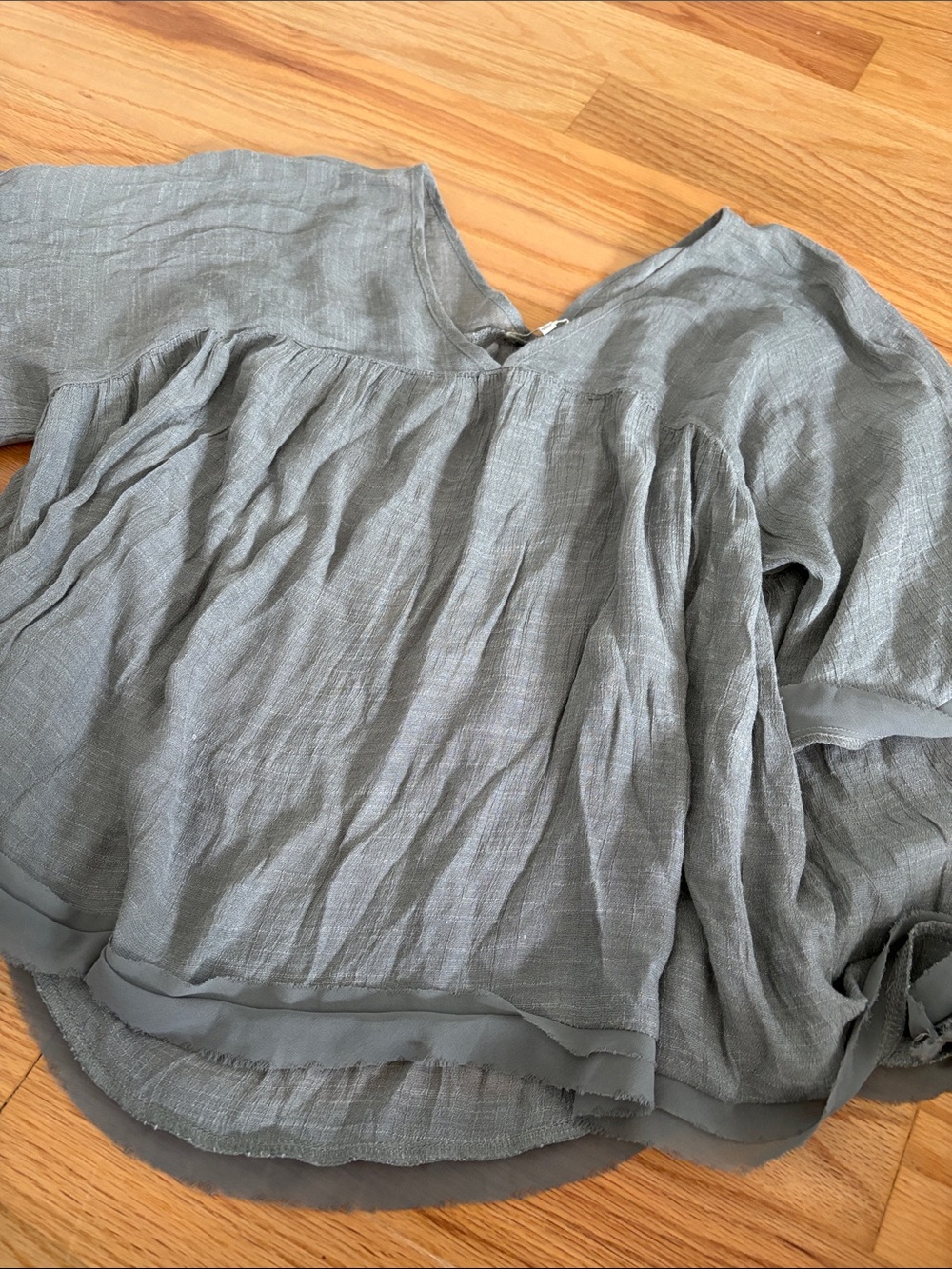 Relaxed Gauze Peasant Tunic Top in Light Gray
